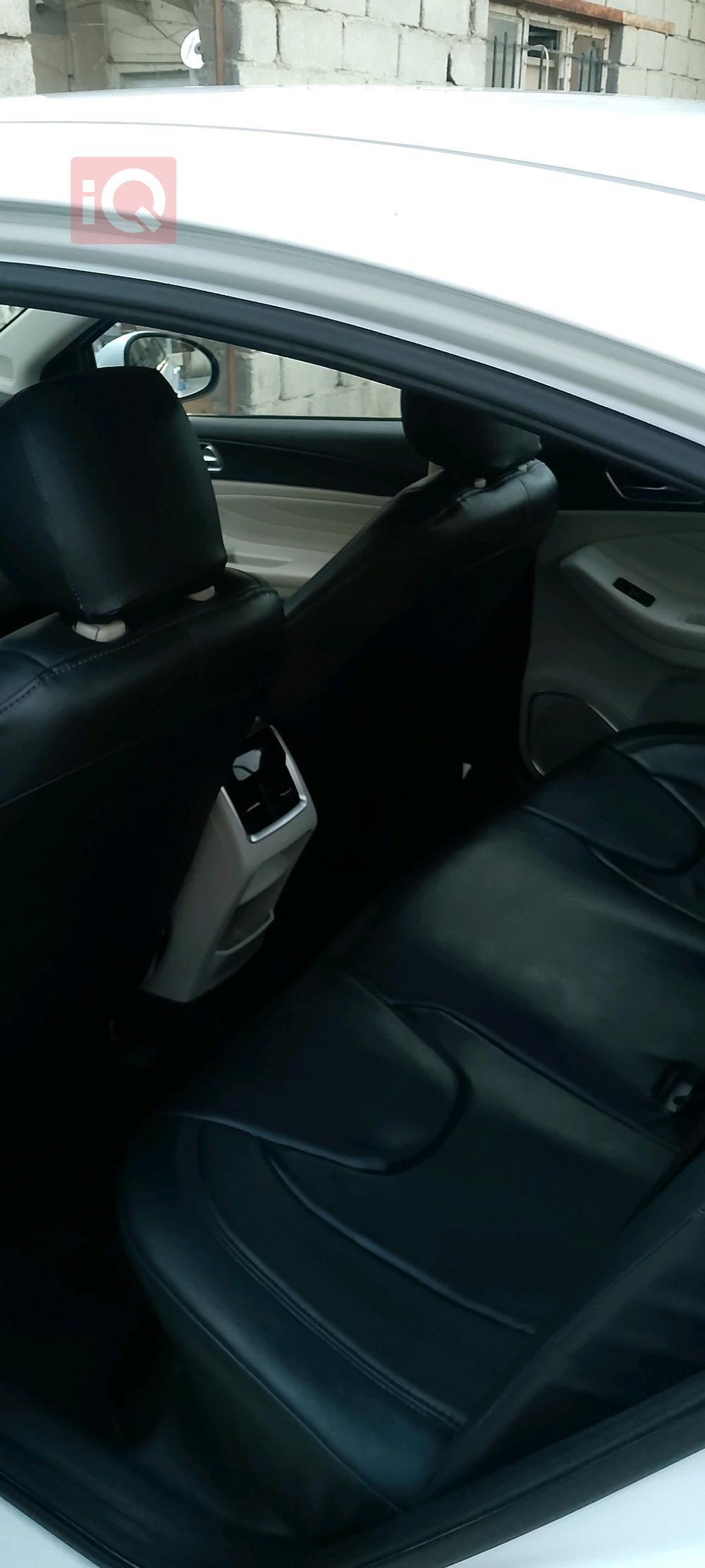 شيري أريزو 5